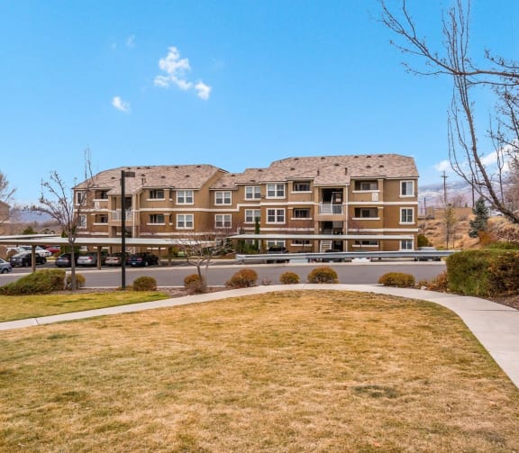 Zephyr Pointe Apartments in Reno, NV